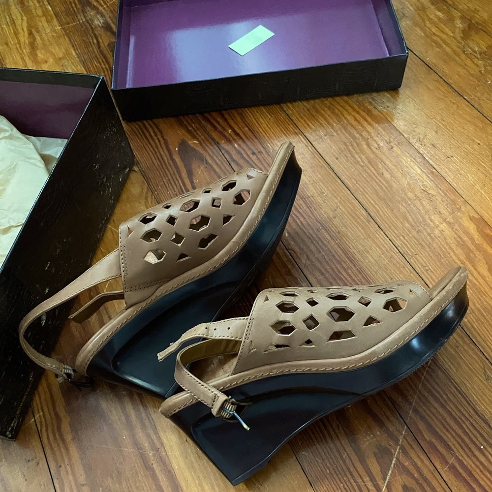B.Makowsky Caramel Leather shoe size 7.5M